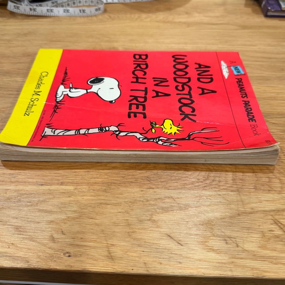 Peanuts Parade 23 And a Woodstock in a Birch Tree Charles Schulz 1979 1st Ed - Picture 12 of 12
